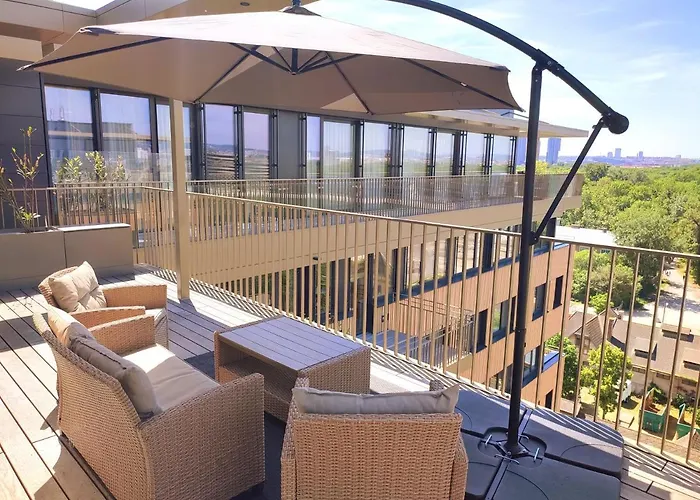 Panorama Apartment Vienna - Free Parking, Sauna & Fitness