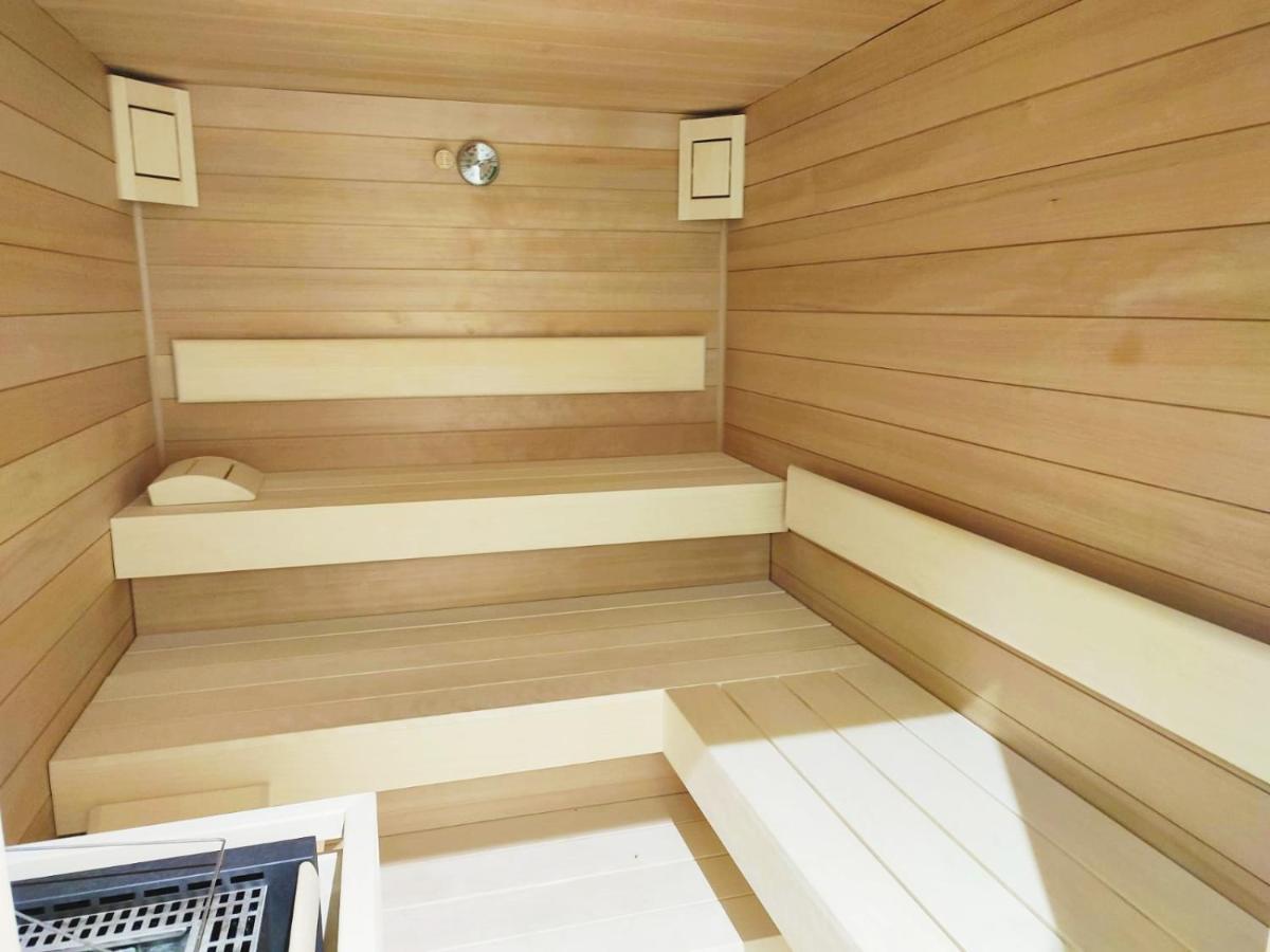 Panorama - Free Parking, Sauna & Fitness